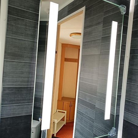Отель 8 Berth Sealands Инголдмелс Экстерьер фото